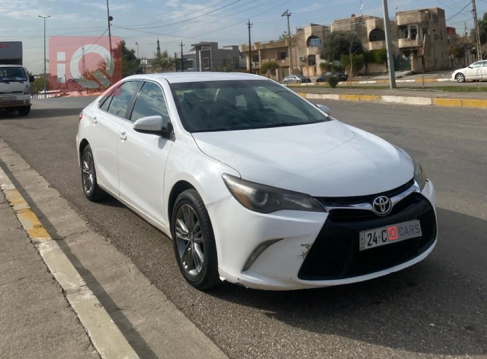 تۆیۆتا کامری